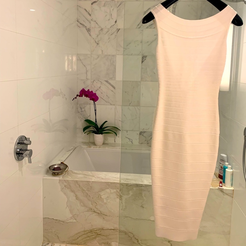 COPY - Herve leger like new white body con dress